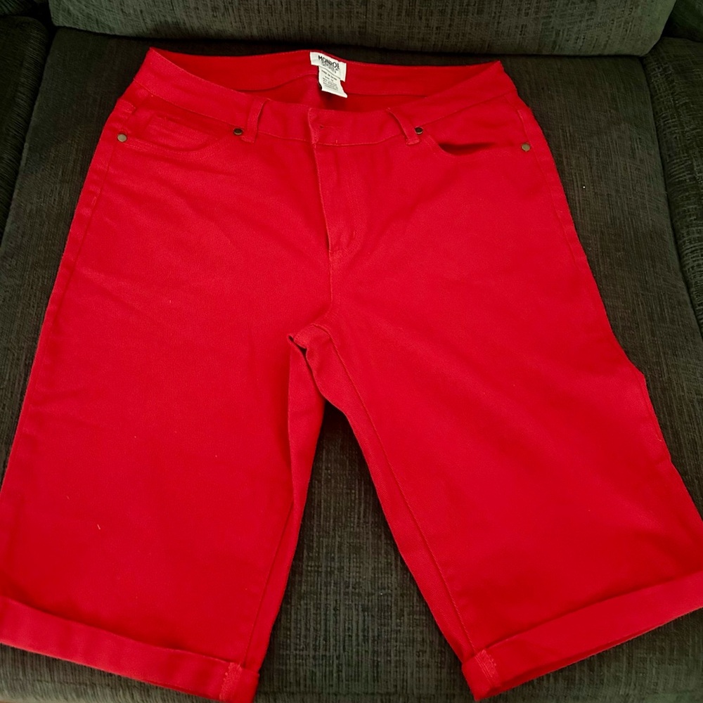 Monroe & Main Red Jean Shorts Summer Style